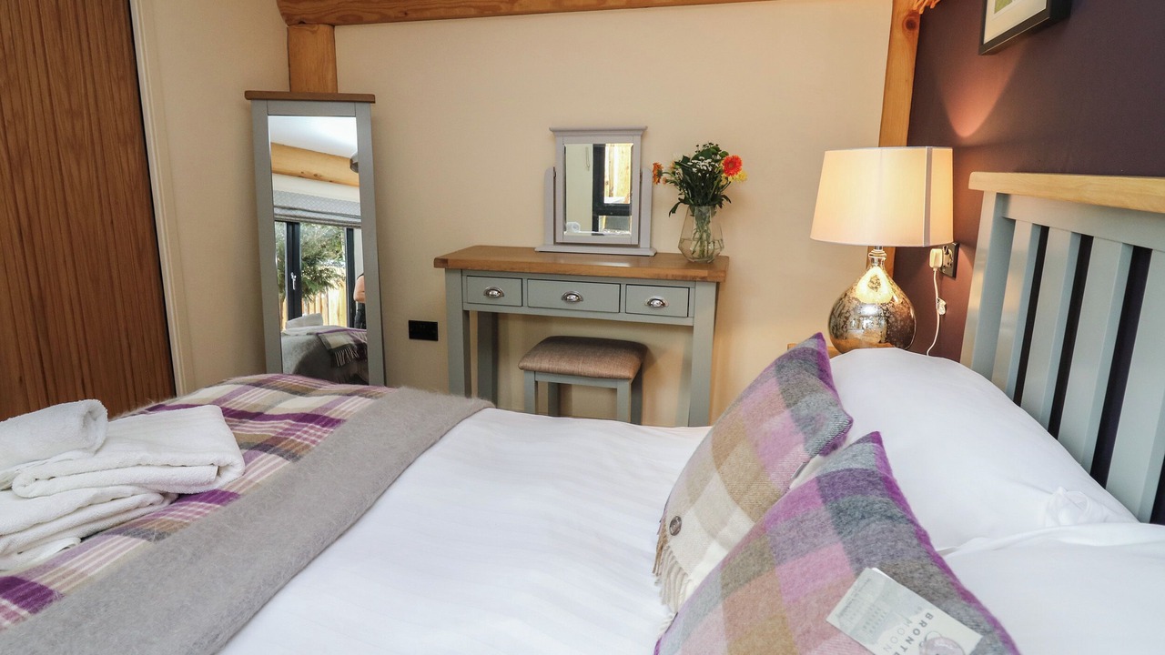 Photo of Others in Kingswood