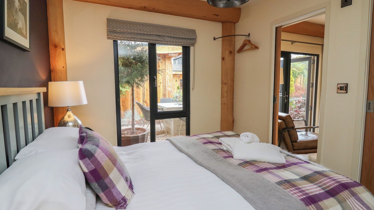 Photo of Others in Kingswood