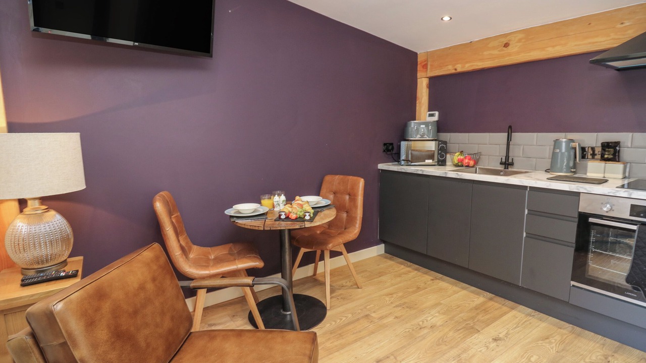 Photo of Others in Kingswood