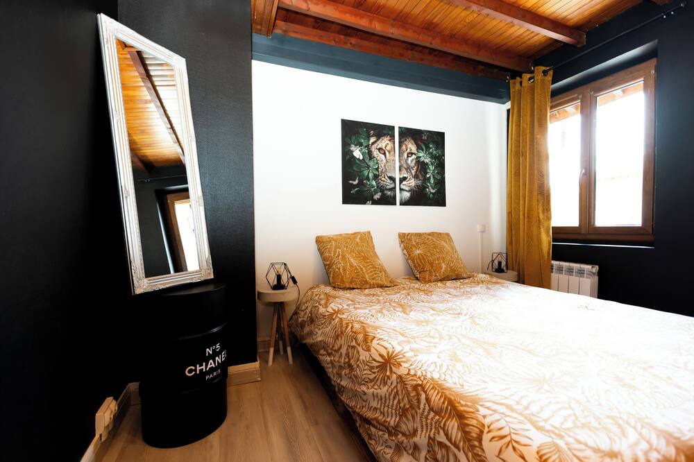 Photo of Bedroom in Montbrison