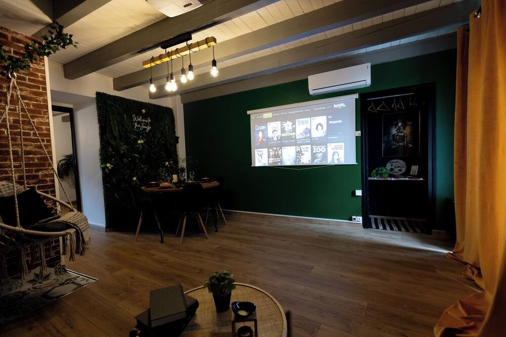 Photo of Livingroom in Montbrison