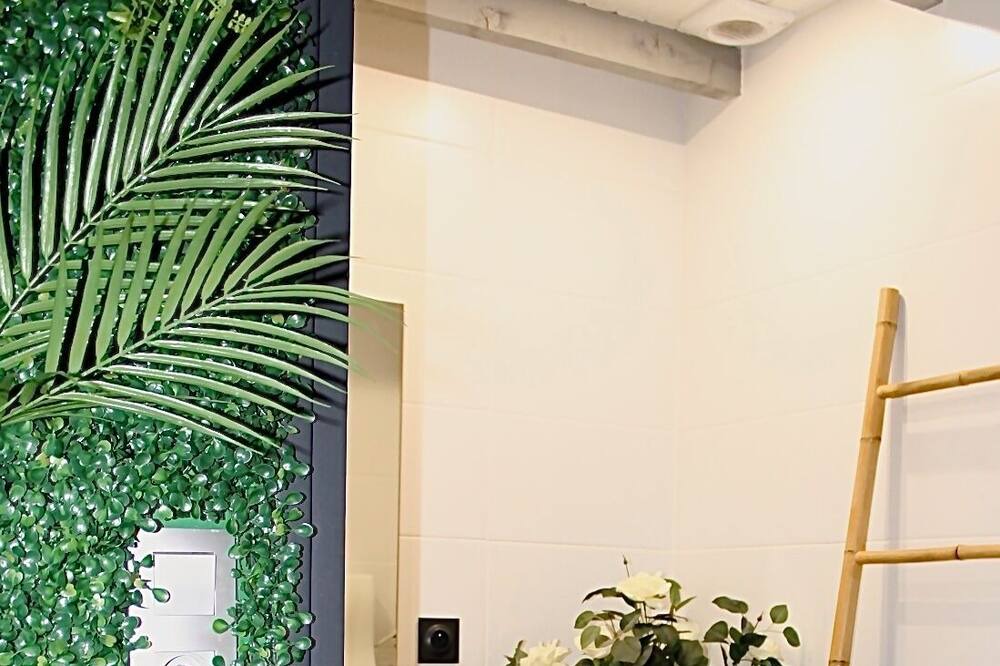 Photo of Bathroom in Montbrison