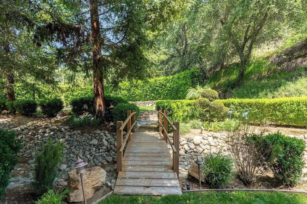 Photo of Outdoor in Monrovia