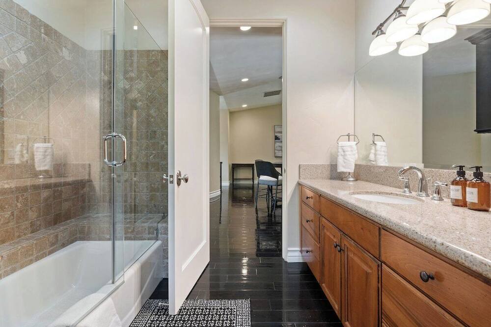 Photo of Bathroom in Monrovia
