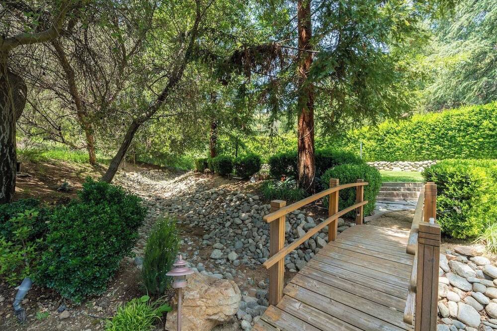 Photo of Outdoor in Monrovia