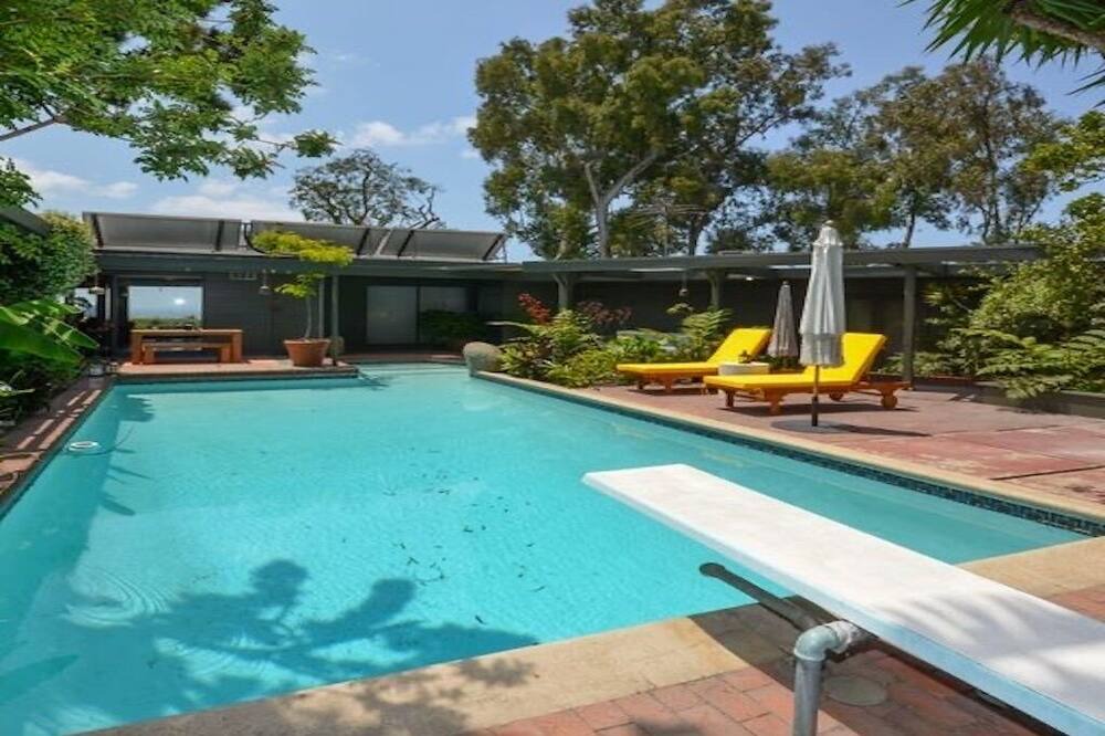 Photo of Outdoor in Beverly Glen