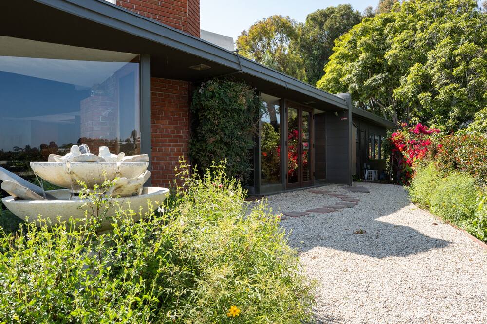 Photo of Outdoor in Beverly Glen