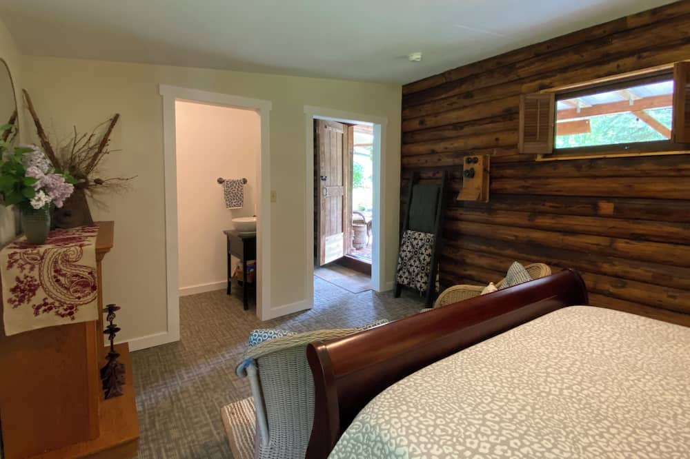 Photo of Bedroom in Scappoose