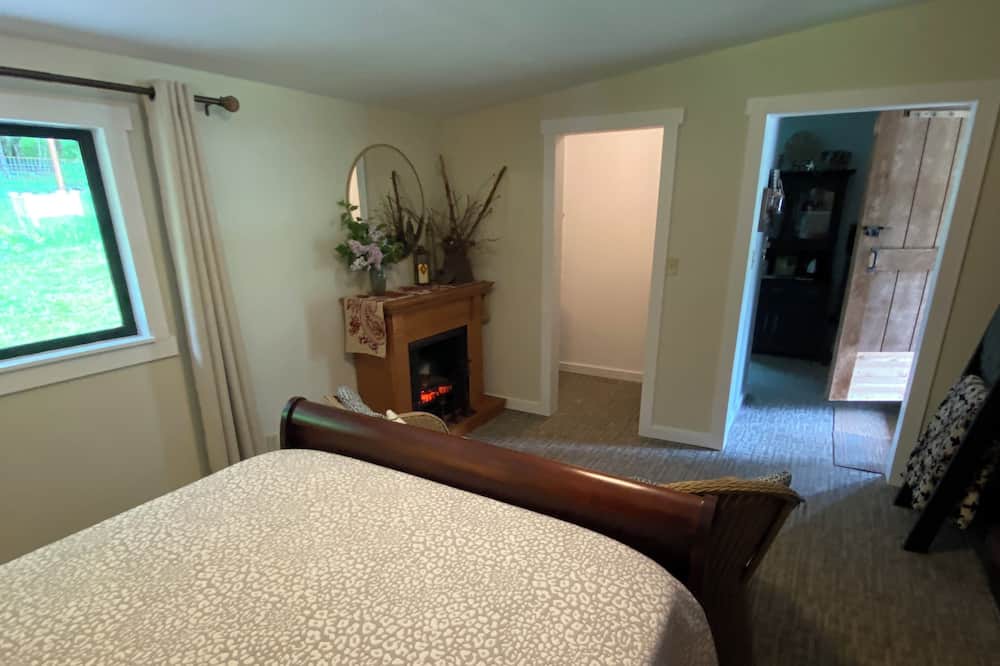 Photo of Bedroom in Scappoose