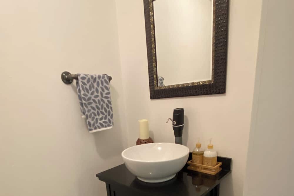 Photo of Bathroom in Scappoose