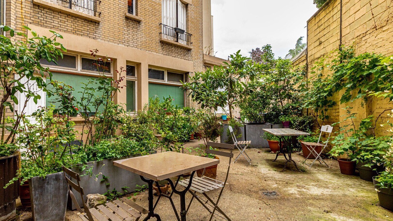 Photo of Outdoor in Clichy