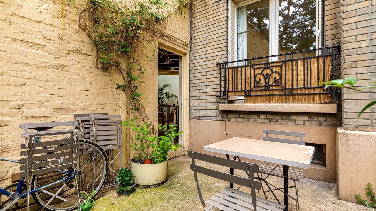 Photo of Outdoor in Clichy