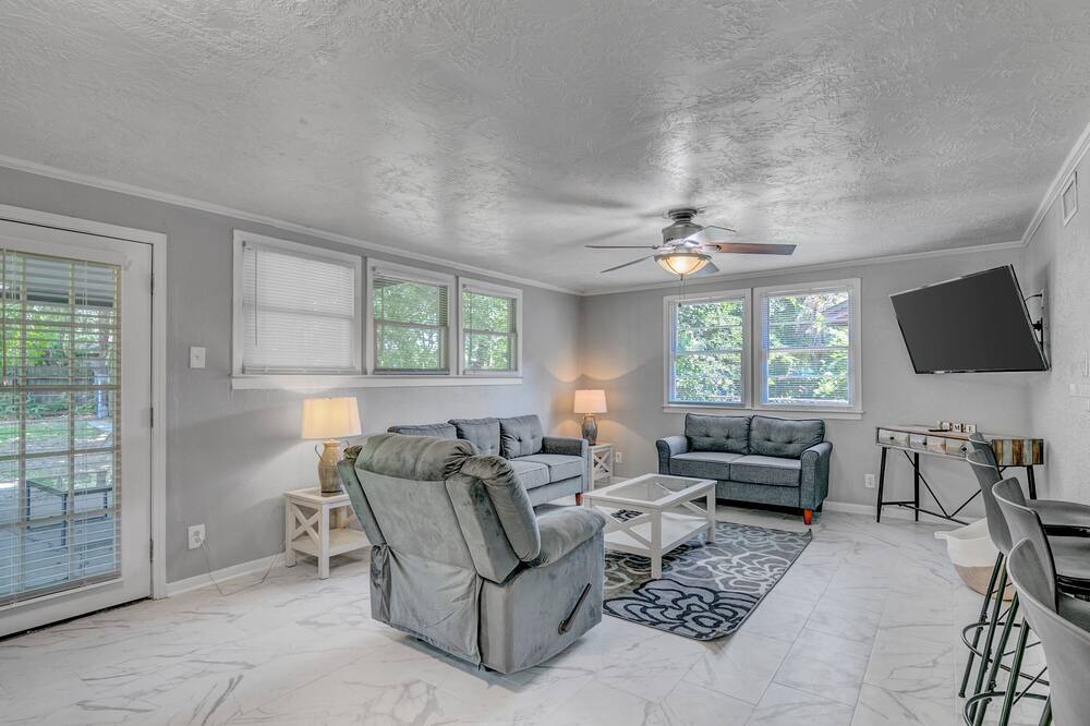 Photo of Livingroom in Port Neches
