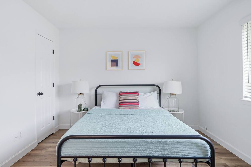 Photo of Bedroom in Clodine