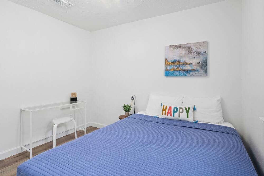 Photo of Bedroom in Clodine