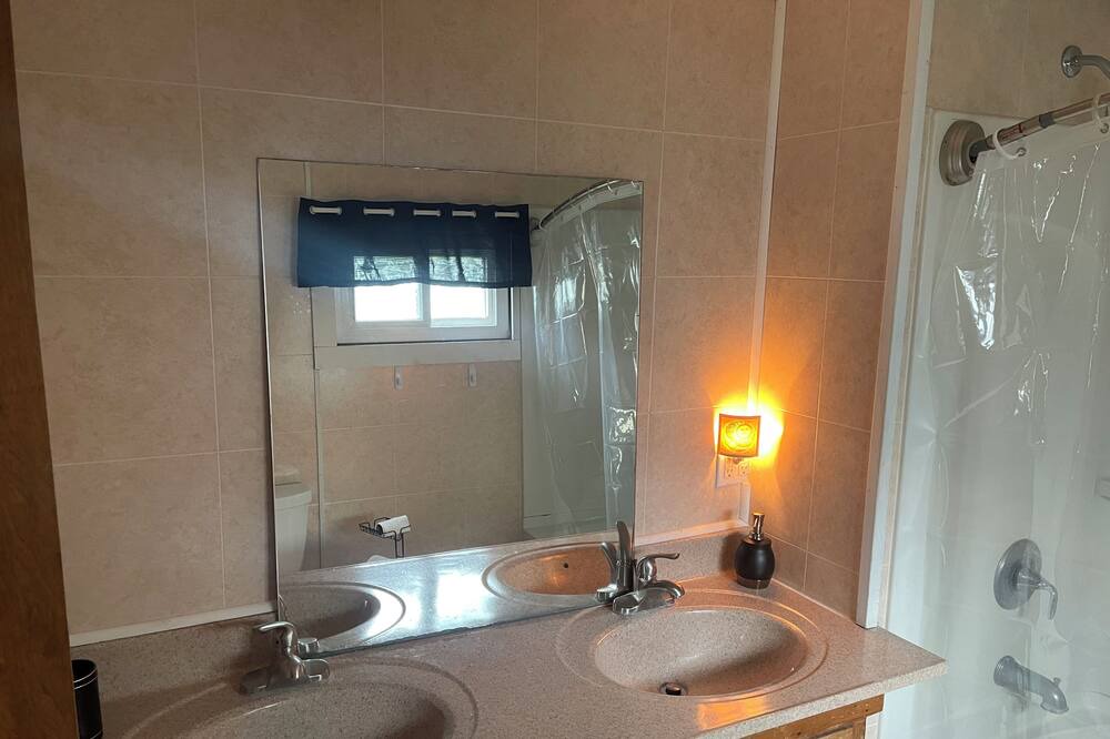 Photo of Bathroom in Forestville