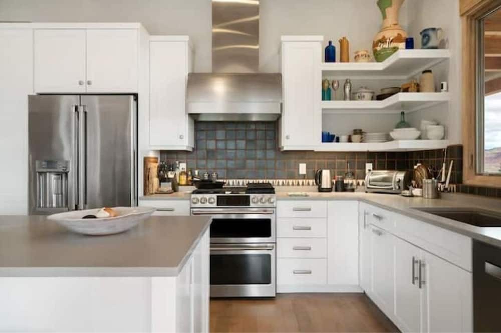 Photo of Kitchen in Youngsville