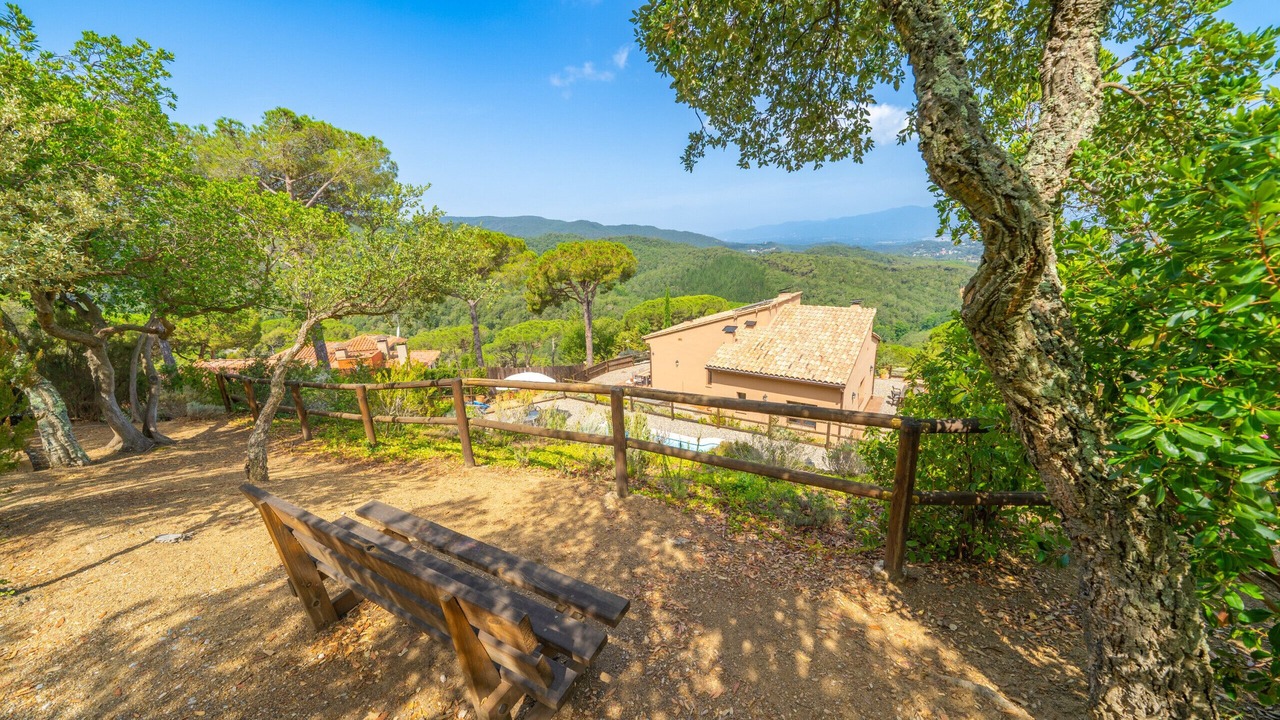 Photo of Outdoor in Collsacreu