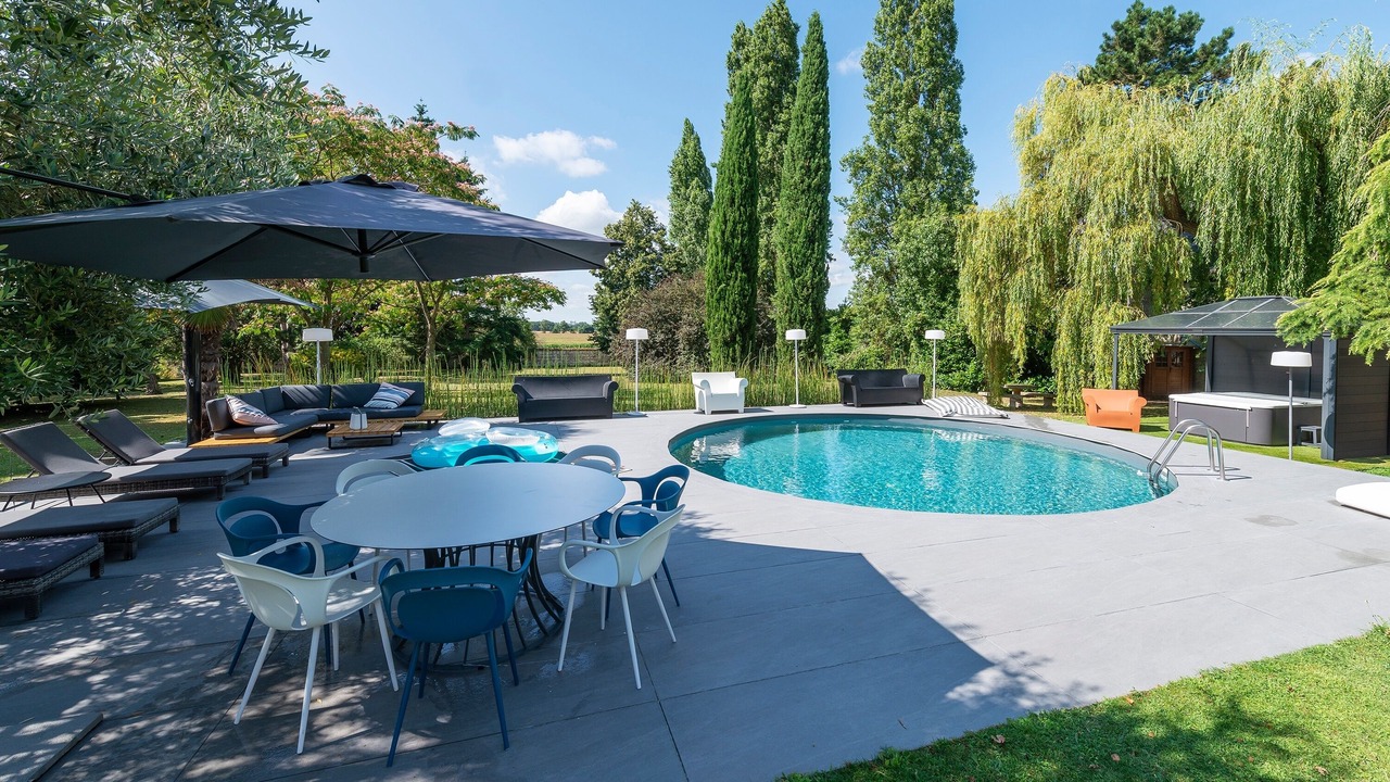 Photo of Outdoor in Vivy