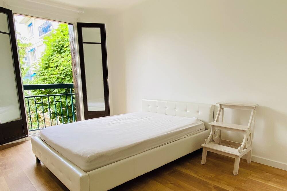 Photo of Bedroom in Rueil-Malmaison