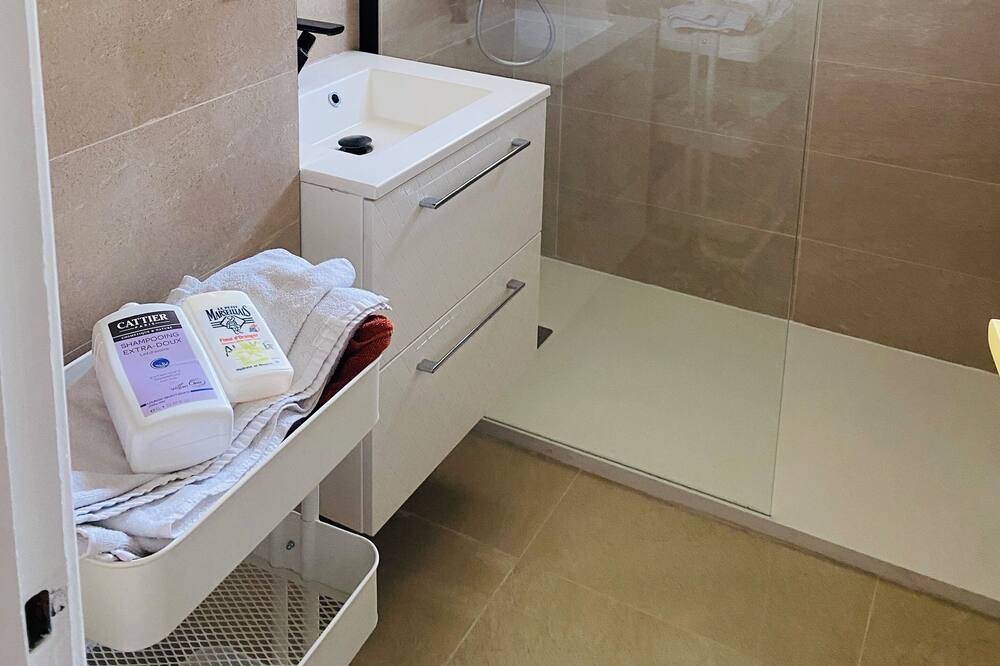 Photo of Bathroom in Rueil-Malmaison