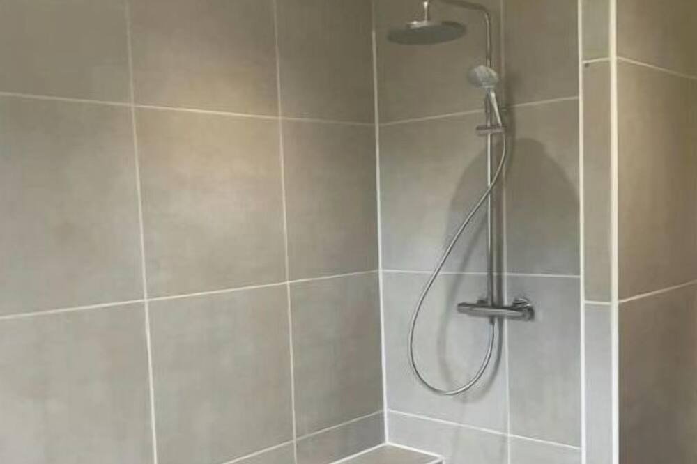 Photo of Bathroom in Boulleville