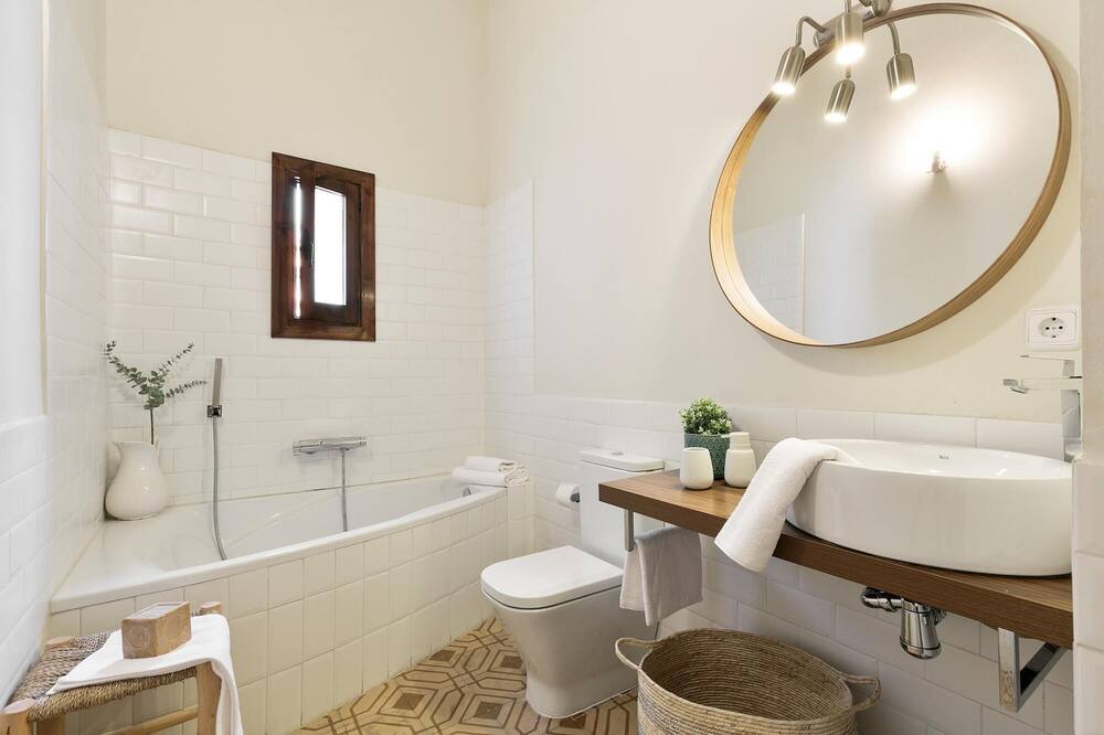 Photo of Bathroom in Garriguella