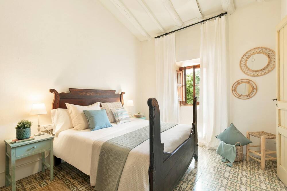 Photo of Bedroom in Garriguella
