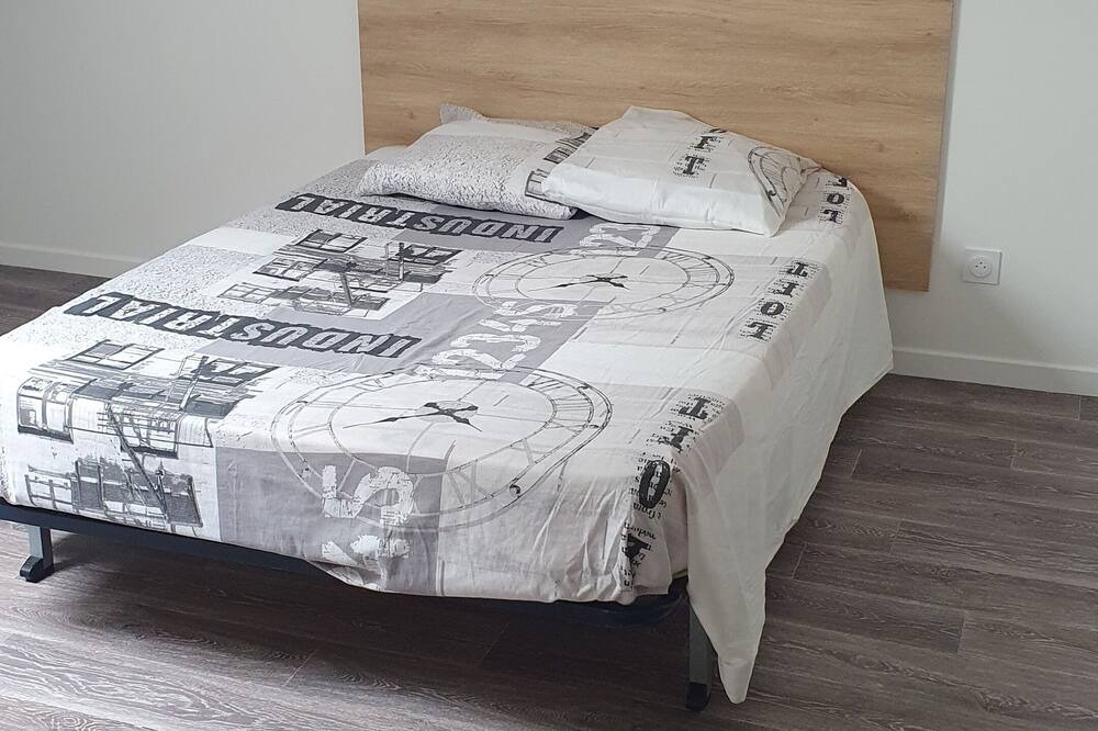 Photo of Bedroom in Lannemezan