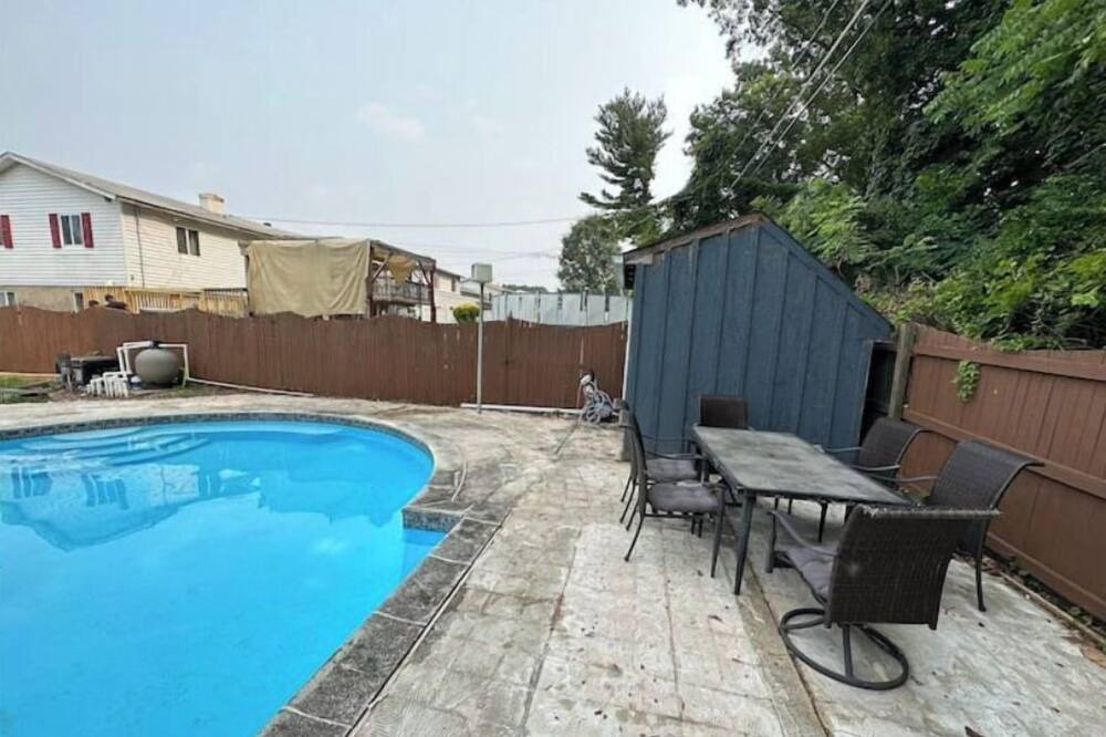 Photo of Outdoor in Lochearn