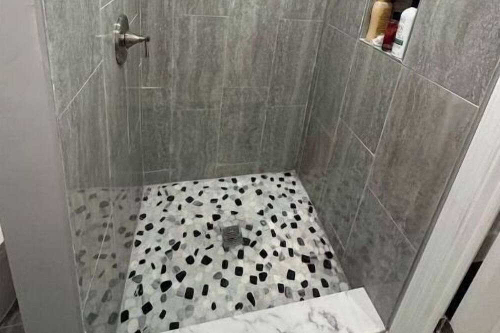 Photo of Bathroom in Lochearn