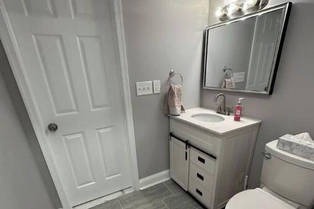 Photo of Bathroom in Lochearn