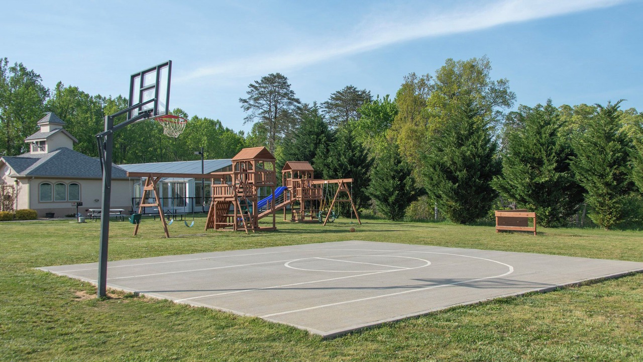 Photo of Others in Pigeon Forge