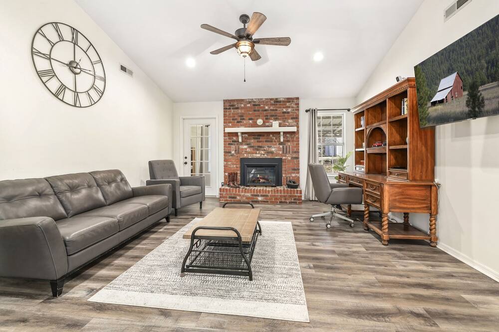Photo of Livingroom in Lincoln