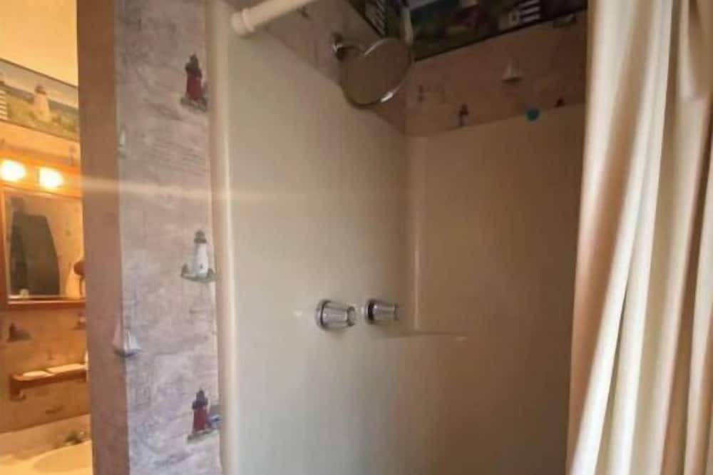 Photo of Bathroom in Benton