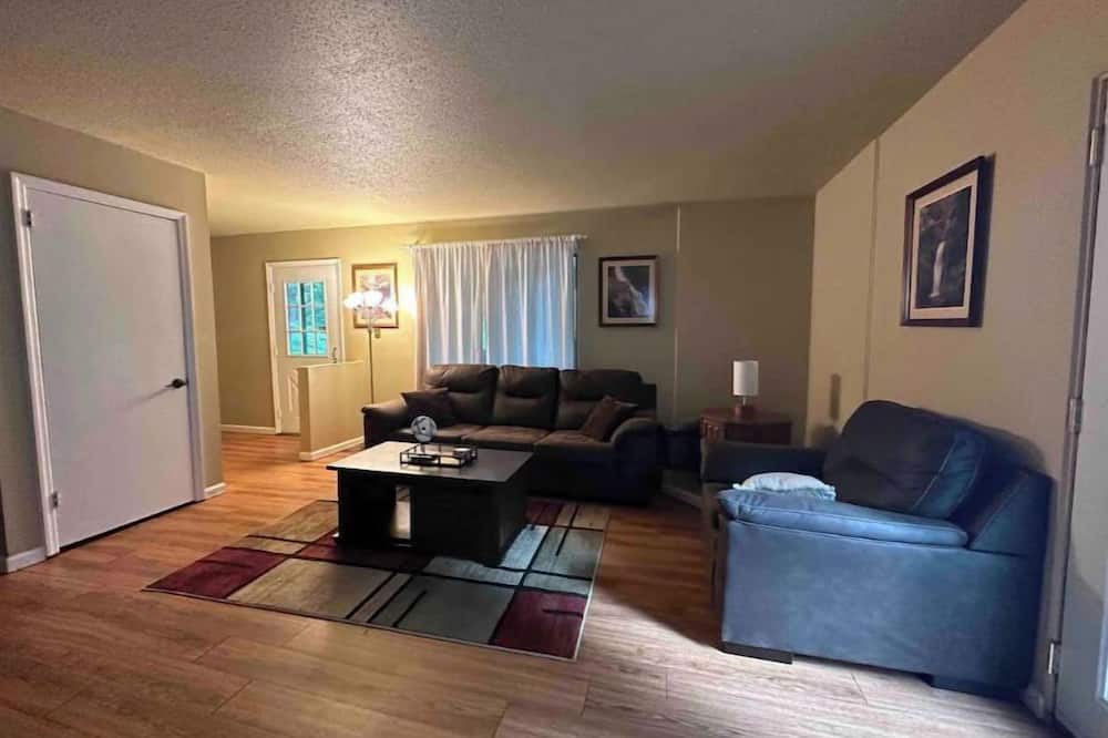 Photo of Livingroom in Benton