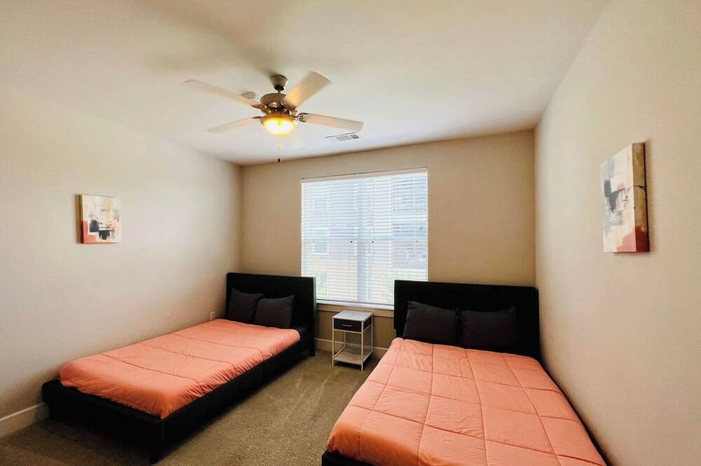 Photo of Bedroom in Addicks