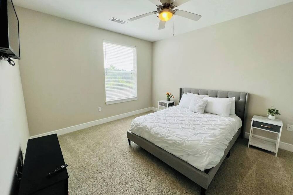 Photo of Bedroom in Addicks