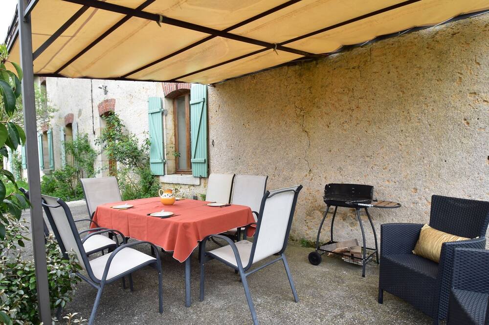 Photo of Patio Balcony in Giroux