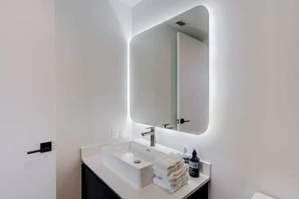 Photo of Bathroom in Downtown Miami