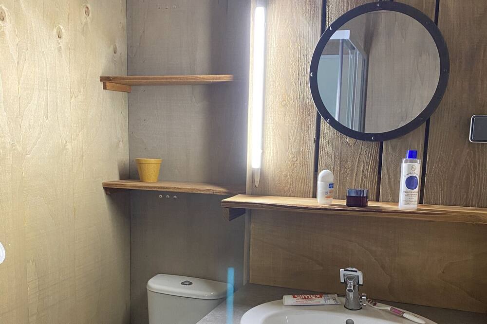 Photo of Bathroom in Gravieres