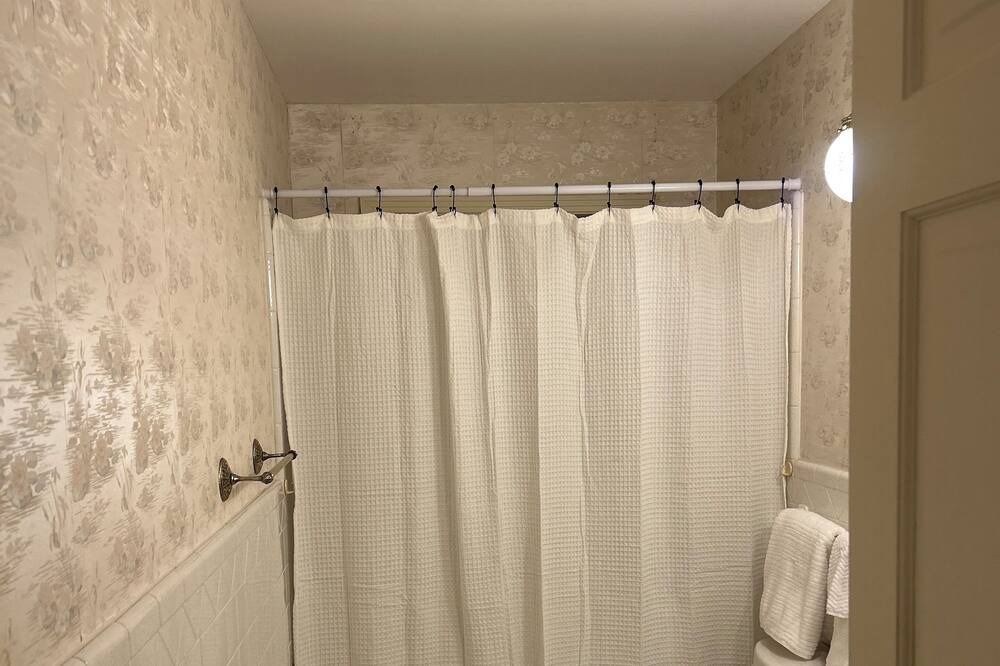 Photo of Bathroom in Ferndale