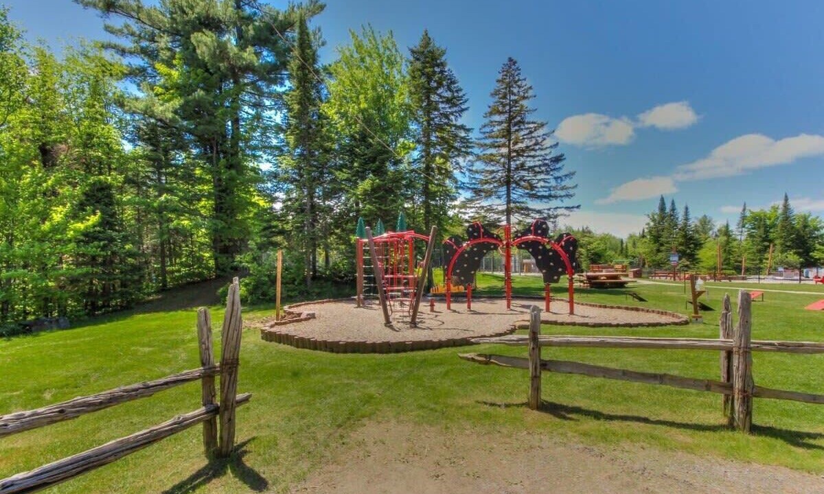 Photo of Outdoor in Fiddler Lake Resort