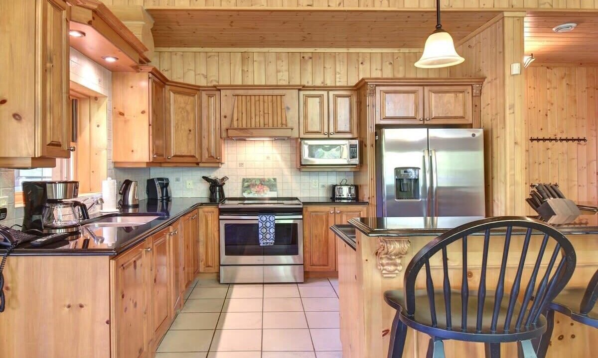 Photo of Kitchen in Fiddler Lake Resort