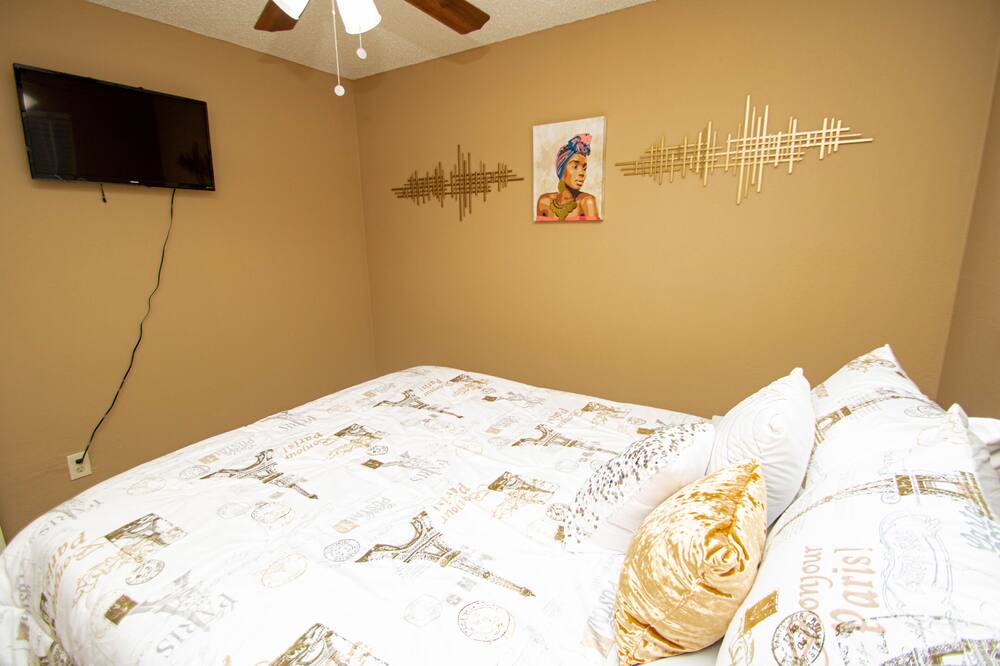Photo of Bedroom in North Central Carrollton