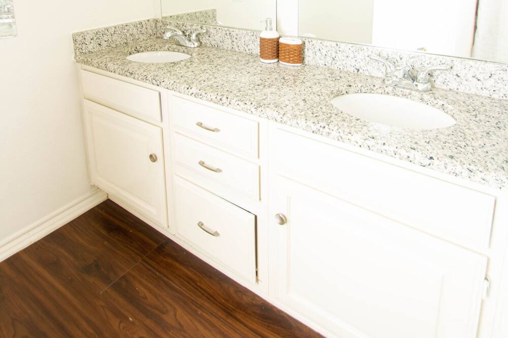 Photo of Bathroom in North Central Carrollton