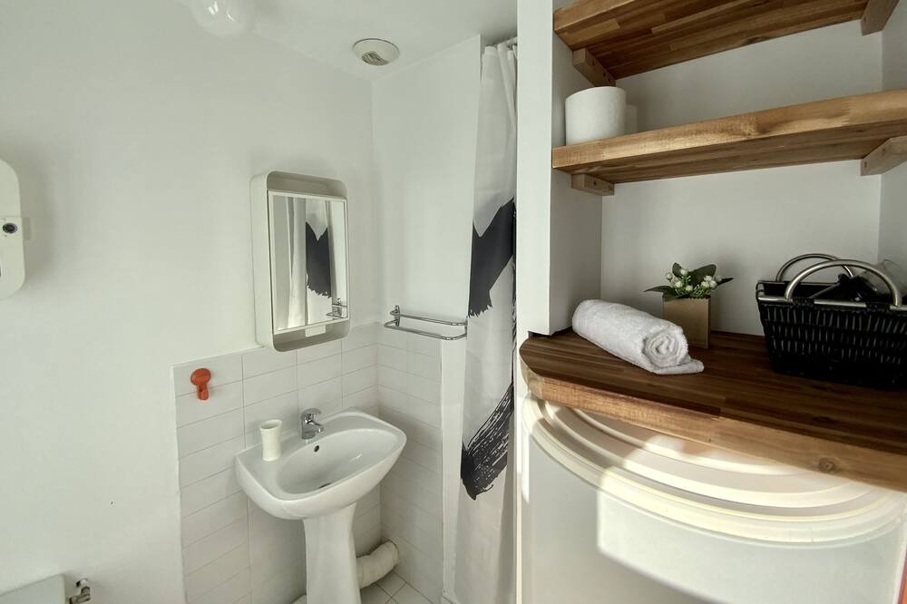 Photo of Bathroom in Castelnau-le-Lez