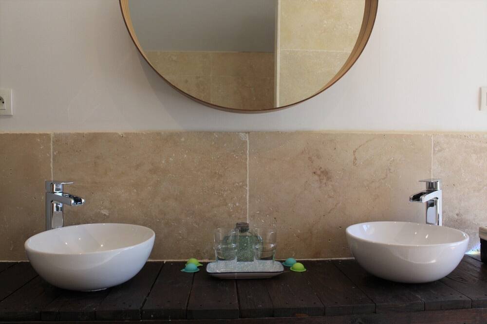 Photo of Bathroom in Contres