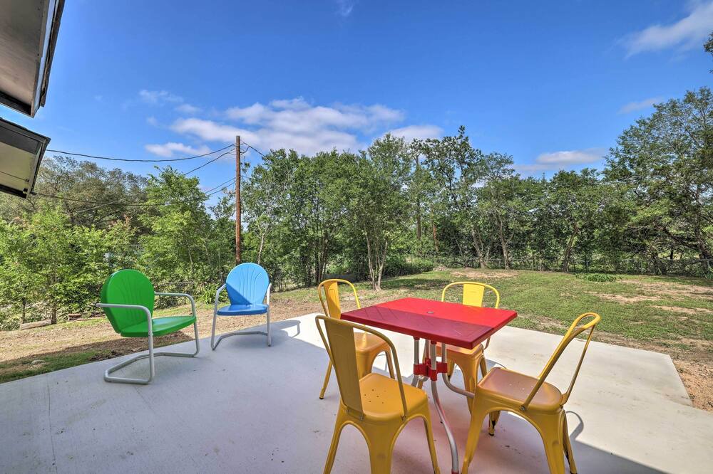 Photo of Patio Balcony in Hays
