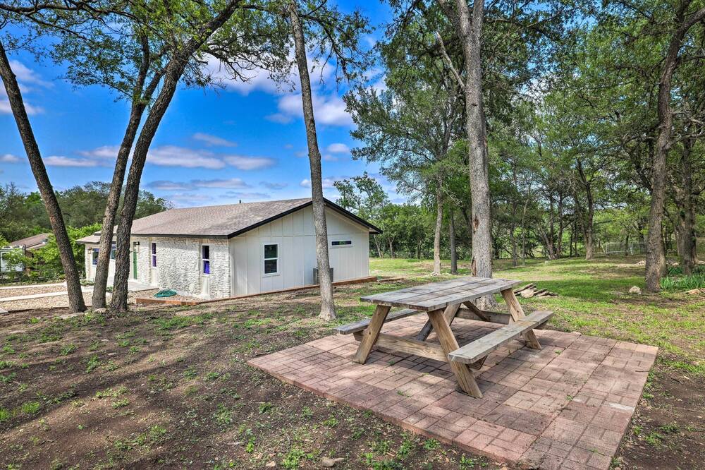 Photo of Outdoor in Hays